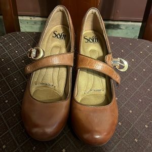 Sofft brown shoes size 7